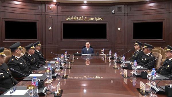 وزير الداخلية يوجه برفع درجة الاستعداد القصوى لتأمين الاحتفالات بالعام الجديد