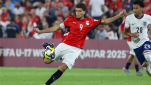 تطور مثير في اهتمام برشلونة بضم حمزة عبد الكريم من الأهلي