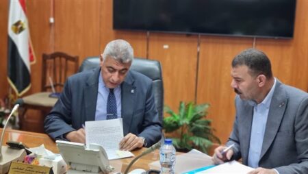 الإسكندرية لتوزيع الكهرباء تعقد جلسة استماع للشكاوى والطلبات لتعزيز الشفافية والحوار المباشر