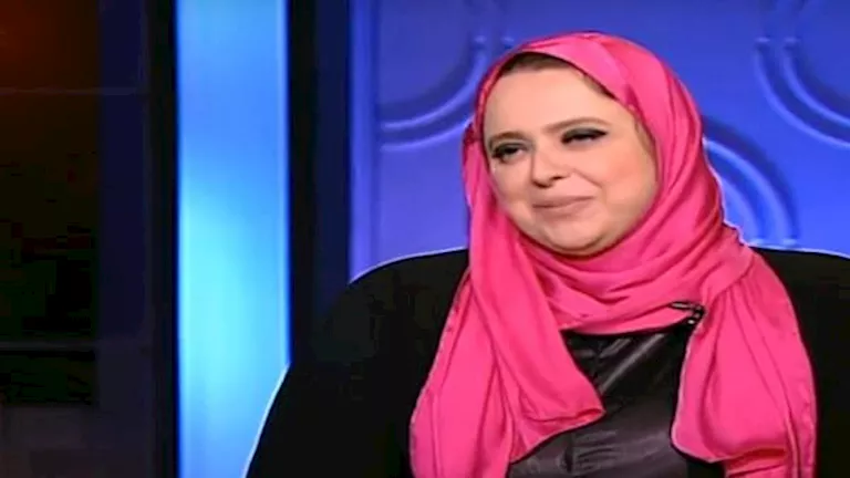 عبير الشرقاوي تنعى شقيقة عادل إمام: كانت من الأخوات الفضليات المنتقبات عبير الشرقاوي تنعى شقيقة عادل إمام: كانت من الأخوات الفضليات المنتقبات