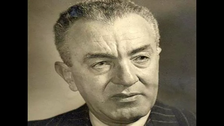 "التاريخ أصبح مستباحا".. ابنة الصحفي محمد التابعي تصحح معلومة خاطئة عن والدها في فيلم الست "التاريخ أصبح مستباحا".. ابنة الصحفي محمد التابعي تصحح معلومة خاطئة عن والدها في فيلم الست