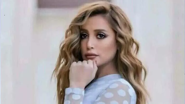 "بمكياج قوي وعيون سموكي".. مرام علي تتألق في مهرجان البحر الأحمر "بمكياج قوي وعيون سموكي".. مرام علي تتألق في مهرجان البحر الأحمر