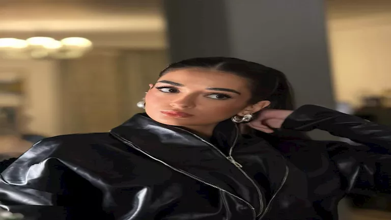 بالأسود الكلاسيكي.. ملك أحمد تخطف الأنظار بإطلالة أنيقة بالأسود الكلاسيكي.. ملك أحمد تخطف الأنظار بإطلالة أنيقة