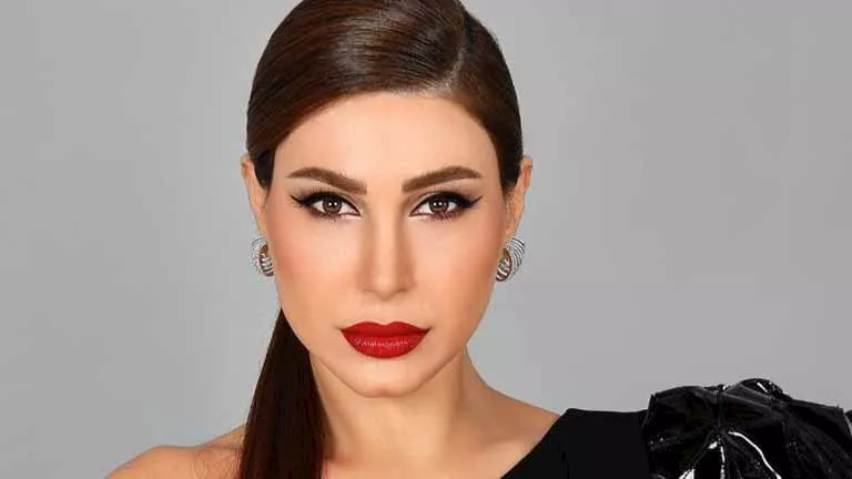 كالأميرات.. يارا تتألق بإطلالة ساحرة- ما سر اللوك؟ كالأميرات.. يارا تتألق بإطلالة ساحرة- ما سر اللوك؟