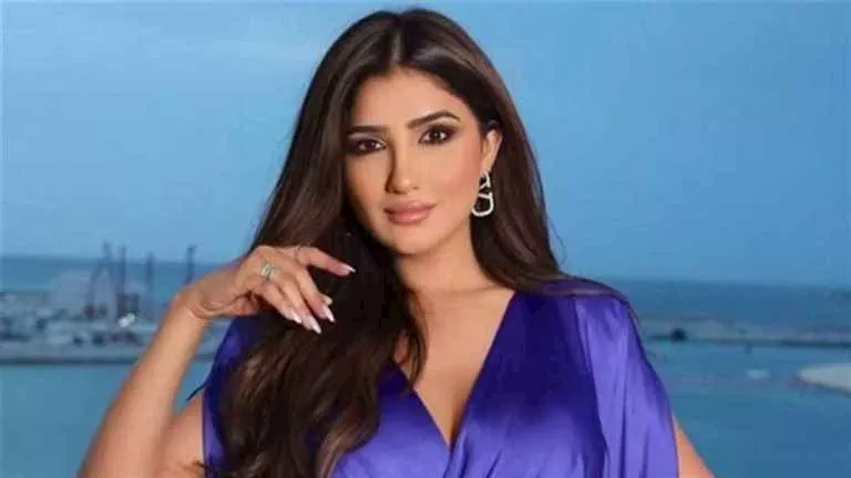 مي عمر بفستان يبرز قوامها- ما سر اللوك؟ مي عمر بفستان يبرز قوامها- ما سر اللوك؟