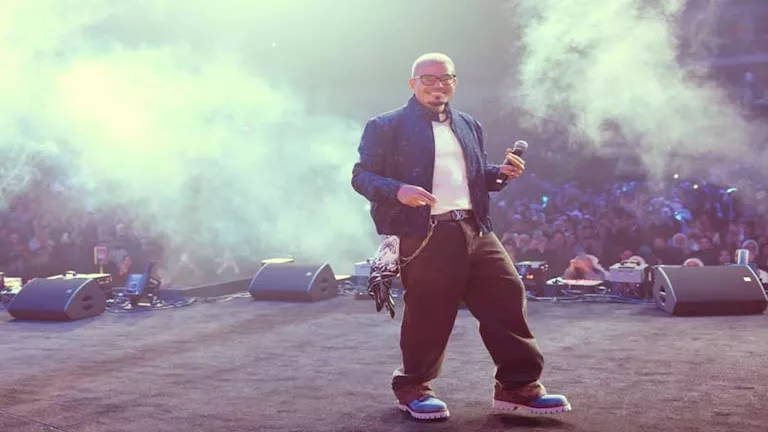 بالصور..عمرو دياب يضيء سماء الكويت في ليلة استثنائية بتوقيع PACHA GROUP بالصور..عمرو دياب يضيء سماء الكويت في ليلة استثنائية بتوقيع PACHA GROUP