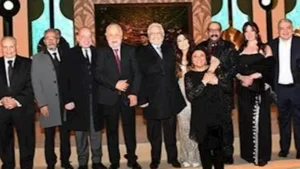 فرحة أبو العروسة.. هنيدي يحتفل بزفاف ابنته وسط نجوم الفن