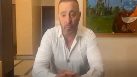 السقا يوجه رسالة باللغة الإنجليزية لإدارة ليفربول بسبب محمد صلاح السقا يوجه رسالة باللغة الإنجليزية لإدارة ليفربول بسبب محمد صلاح