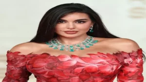 6 إطلالات ألماسية.. مجوهرات فاخرة تزين أزياء النجمات بمهرجان البحر الأحمر (صور) 6 إطلالات ألماسية.. مجوهرات فاخرة تزين أزياء النجمات بمهرجان البحر الأحمر (صور)