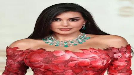 6 إطلالات ألماسية.. مجوهرات فاخرة تزين أزياء النجمات بمهرجان البحر الأحمر (صور) 6 إطلالات ألماسية.. مجوهرات فاخرة تزين أزياء النجمات بمهرجان البحر الأحمر (صور)