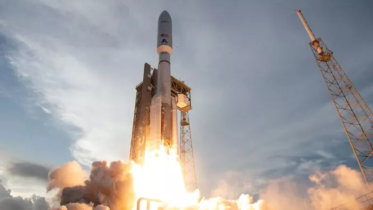 بالفيديو.. إطلاق 27 قمرا صناعيا من أقمار أمازون للإنترنت بالفيديو.. إطلاق 27 قمرا صناعيا من أقمار أمازون للإنترنت