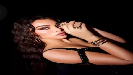 بسبب إطلالتها الجريئة.. هيفاء وهبي تتصدر تريند "جوجل" بسبب إطلالتها الجريئة.. هيفاء وهبي تتصدر تريند "جوجل"