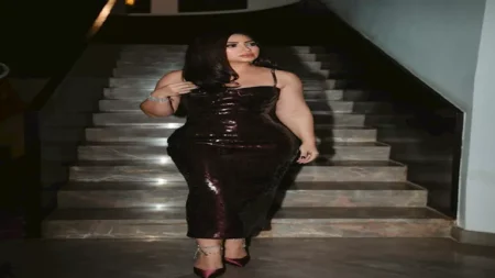 أحدث جلسة تصوير جريئة لـ بوسي تخطف بها الأنظار أحدث جلسة تصوير جريئة لـ بوسي تخطف بها الأنظار