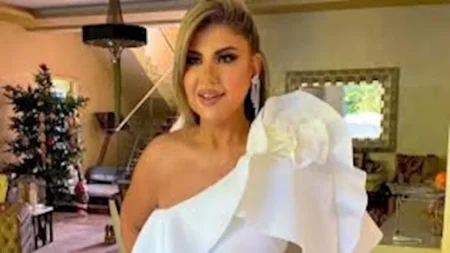 "جاذبية اللون الأبيض".. بوسي شلبي بإطلالة راقية "جاذبية اللون الأبيض".. بوسي شلبي بإطلالة راقية