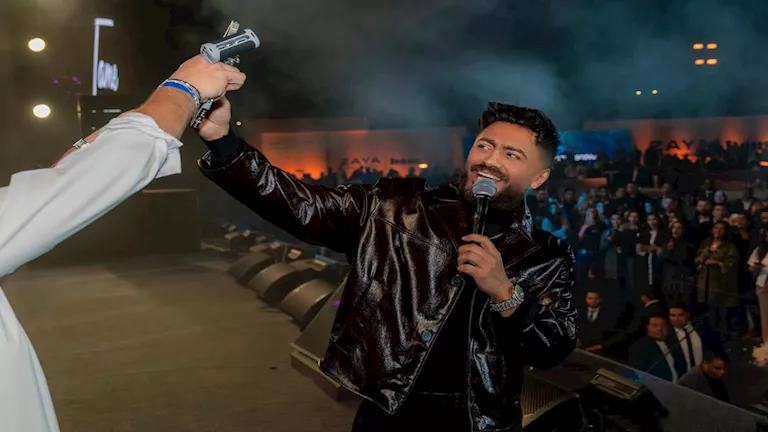 بحاول أقوم معاكم".. تامر حسني يوجه رسالة لجمهوره بعد حفله الأخير (صور) بحاول أقوم معاكم".. تامر حسني يوجه رسالة لجمهوره بعد حفله الأخير (صور)