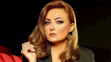 بشرى بإطلالة لامعة.. كيف نسقت اللوك؟