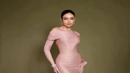 7 صور.. ملكة جمال الكون 2025 بإطلالة جذابة وأنيقة 7 صور.. ملكة جمال الكون 2025 بإطلالة جذابة وأنيقة