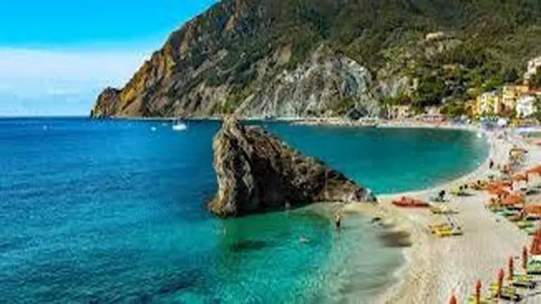 "الأكثر غموضا".. رصد جزيرة تدور عكس عقارب الساعة (صور والفيديو) "الأكثر غموضا".. رصد جزيرة تدور عكس عقارب الساعة (صور والفيديو)