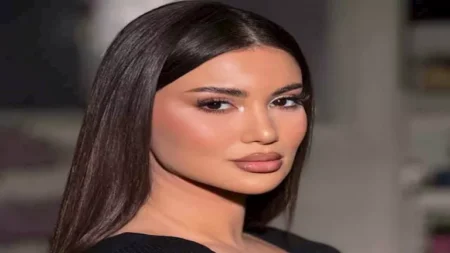 "إطلالة شتوية أنيقة".. أحدث جلسة تصوير لـ هدى الإتربي تخطف بها الأنظار "إطلالة شتوية أنيقة".. أحدث جلسة تصوير لـ هدى الإتربي تخطف بها الأنظار