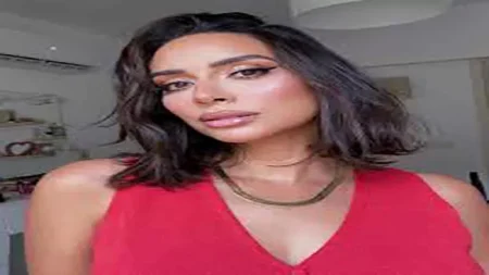 "إطلالة ساحرة ومكياج قوي".. بسنت شوقي تتألق بـ الأحمر الناري