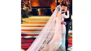 أول تعليق من حنان ترك بعد زفاف نجلها آدم