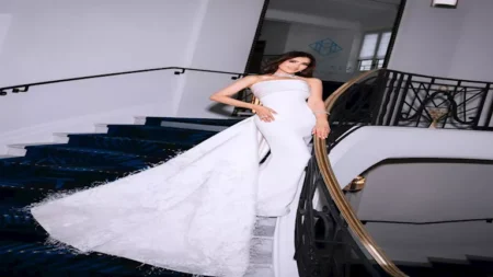 جمالهن ساحر.. 8 نجمات تألقن بفساتين لا تُنسى في 2025