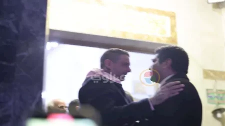 أحمد السقا وباسم سمرة يصلان عزاء سمية الألفي