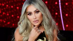 مايا دياب بلوك غريب.. كيف أطلت في أحدث ظهور لها؟