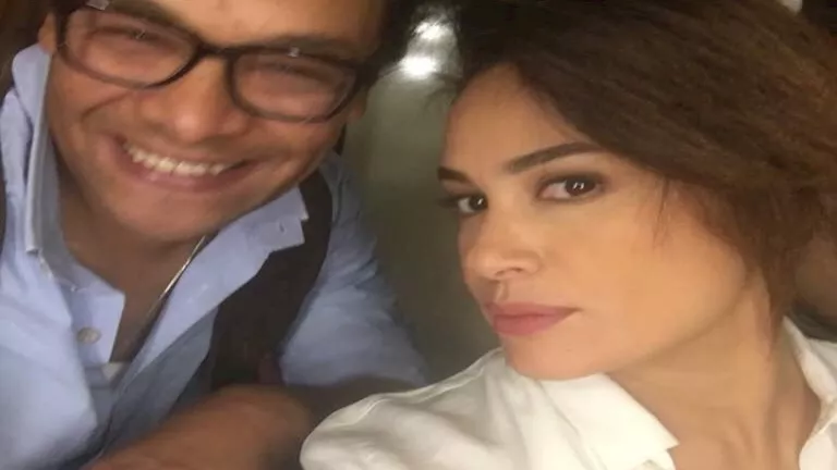 "سندي ومرايتي".. هند صبري تنعى محمد عبدالحميد بصور من تحضيرات أعمال فنية سابقة "سندي ومرايتي".. هند صبري تنعى محمد عبدالحميد بصور من تحضيرات أعمال فنية سابقة