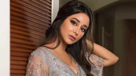 "أناقة اللون الأسود".. أسيل عمران بإطلالة شتوية راقية "أناقة اللون الأسود".. أسيل عمران بإطلالة شتوية راقية