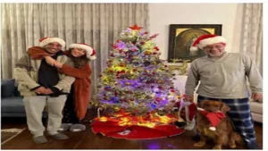 شريف منير يحتفل بالكريسماس في أجواء عائلية والجمهور يعلق (صور)