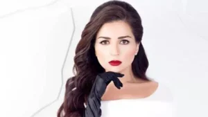 مي عز الدين بإطلالة كاجوال أنيقة.. ما سر اللوك؟