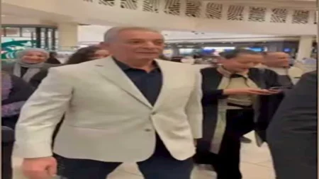 أول ظهور لمحمود حميدة في عرض فيلم الملحد بعد خروجه من المستشفى