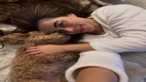 يارا السكري تشارك متابعيها صورًا جديدة مع كلبها