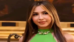 فستان جذاب ولامع.. جنات تتألق بإطلالة أنيقة