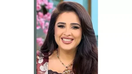 "حد بعيد عن الشغلانة خالص" ياسمين عبدالعزيز تُثير الجدل في برومو "معكم"