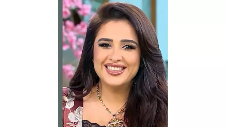 "حد بعيد عن الشغلانة خالص" ياسمين عبدالعزيز تُثير الجدل في برومو "معكم" "حد بعيد عن الشغلانة خالص" ياسمين عبدالعزيز تُثير الجدل في برومو "معكم"