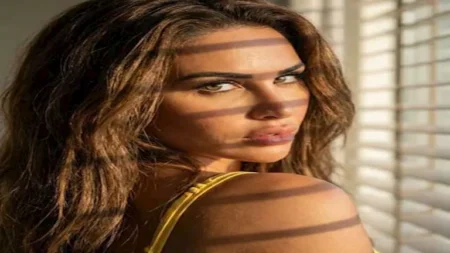 أناقة متجددة.. مي سليم بإطلالة مُلفتة في أحدث إطلالتها