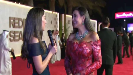 ياسمين صبري من السعودية: "البحر الأحمر بيديني فرصة أعمل عمرة" ياسمين صبري من السعودية: "البحر الأحمر بيديني فرصة أعمل عمرة"