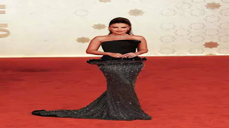 صبا مبارك تستعرض إطلالتها بمهرجان البحر الأحمر..والجمهور يعلق (صور) صبا مبارك تستعرض إطلالتها بمهرجان البحر الأحمر..والجمهور يعلق (صور)