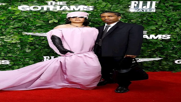 فساتين غير تقليدية.. أغرب إطلالات حفل توزيع جوائز "جوثام" 2025 فساتين غير تقليدية.. أغرب إطلالات حفل توزيع جوائز "جوثام" 2025