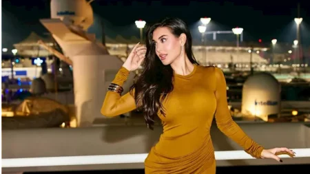 بـ"فستان جريء".. ياسمين صبري تتألق بأحدث ظهور والجمهور يغازلها (صور) بـ"فستان جريء".. ياسمين صبري تتألق بأحدث ظهور والجمهور يغازلها (صور)