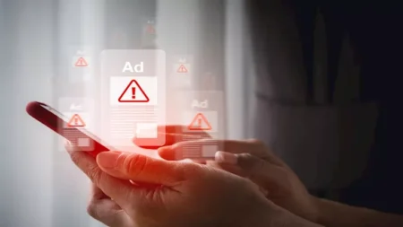 اكتشاف 107 ثغرات أمنية.. تحذير عاجل لمستخدمي أجهزة أندرويد اكتشاف 107 ثغرات أمنية.. تحذير عاجل لمستخدمي أجهزة أندرويد