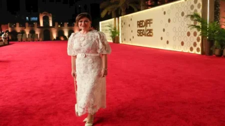 إلهام شاهين تتألق بفستان أبيض في أحدث ظهور بمهرجان البحر الأحمر السينمائي إلهام شاهين تتألق بفستان أبيض في أحدث ظهور بمهرجان البحر الأحمر السينمائي