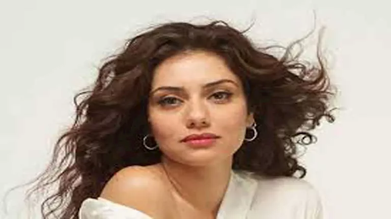 جيهان الشماشرجي بإطلالة جريئة.. ما سر اللوك؟ جيهان الشماشرجي بإطلالة جريئة.. ما سر اللوك؟