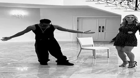 محمد رمضان يروج لأغنيته مع لارا ترامب ويكشف عن كواليس جديدة محمد رمضان يروج لأغنيته مع لارا ترامب ويكشف عن كواليس جديدة