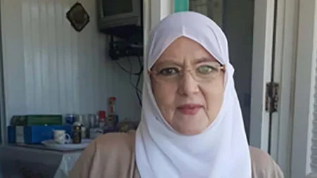 شمس البارودي: "بختم القرآن مرتين في الشهر"