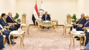 إيديكس 2025.. وزير الإنتاج الحربي يبحث شراكات جديدة مع "نورثروب جرومان" الأمريكية و"هيلينك" اليونانية