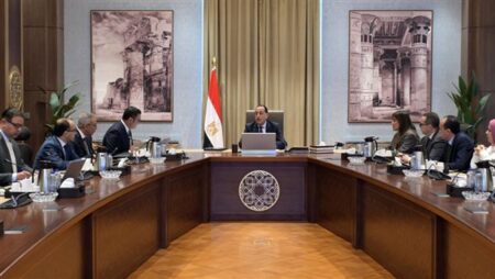 رئيس الوزراء يستعرض المخطط الهيكلي والرؤية التنموية لمنطقة "غرب رأس الحكمة"