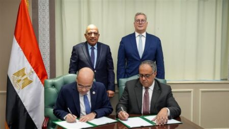 “الكهرباء” و“البترول” توقعان بروتوكول تعاون لمعالجة المخلفات وتعظيم الاستفادة من الخامات الأرضية “الكهرباء” و“البترول” توقعان بروتوكول تعاون لمعالجة المخلفات وتعظيم الاستفادة من الخامات الأرضية